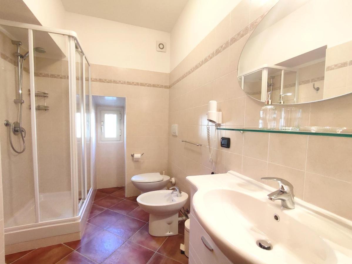 B&B Villa Regina 브루나테 외부 사진